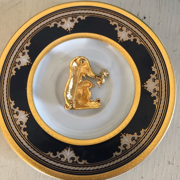 Vintage NAPIER BABY ELEPHANT Brooch ~ BOOK PIECE ✨ - Picture 5 of 8